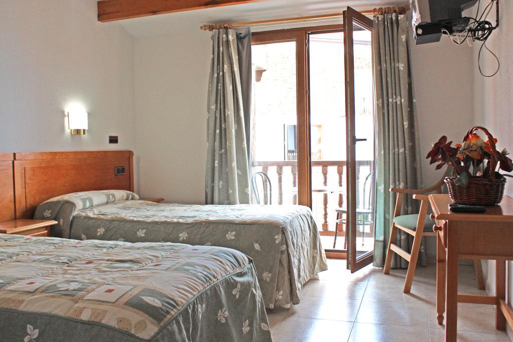 Hostal La Maya سيرسيديلا الغرفة الصورة
